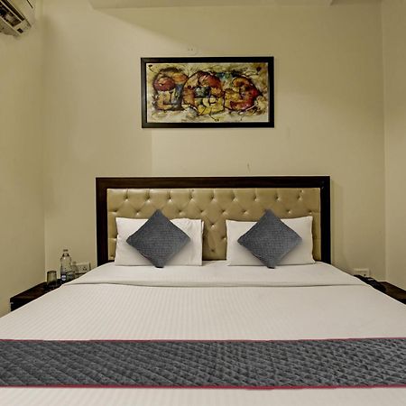 Townhouse Grand Inn Ghaziabad Luaran gambar