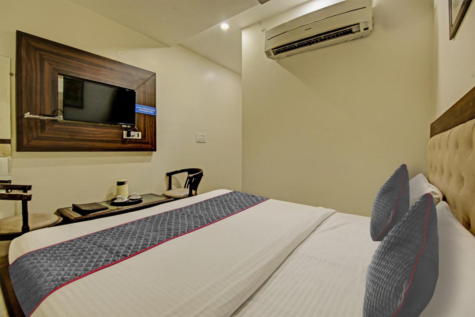 Townhouse Grand Inn Ghaziabad Luaran gambar