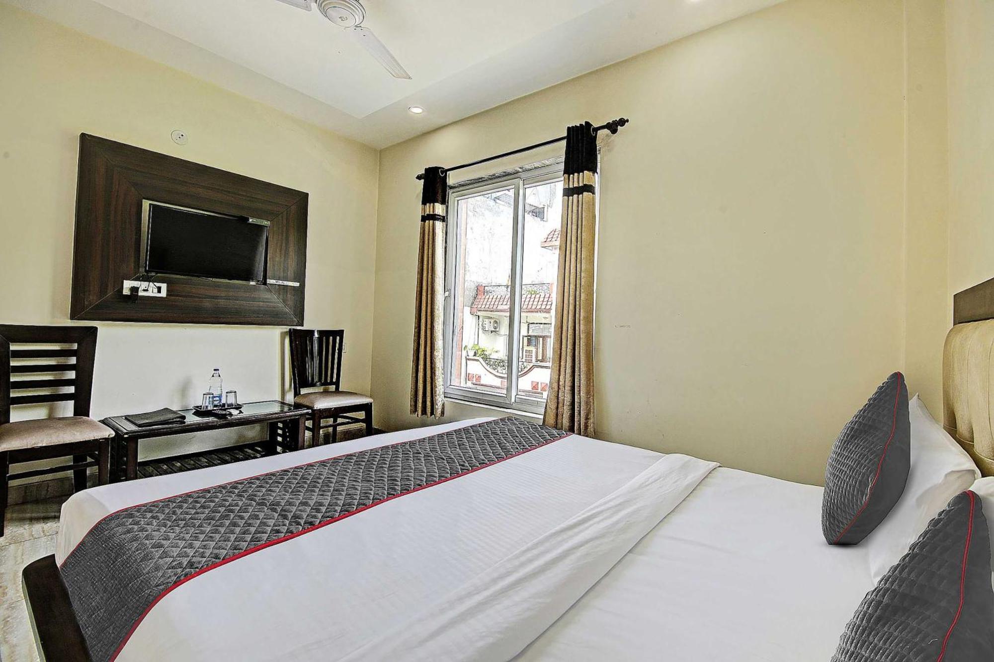 Townhouse Grand Inn Ghaziabad Luaran gambar